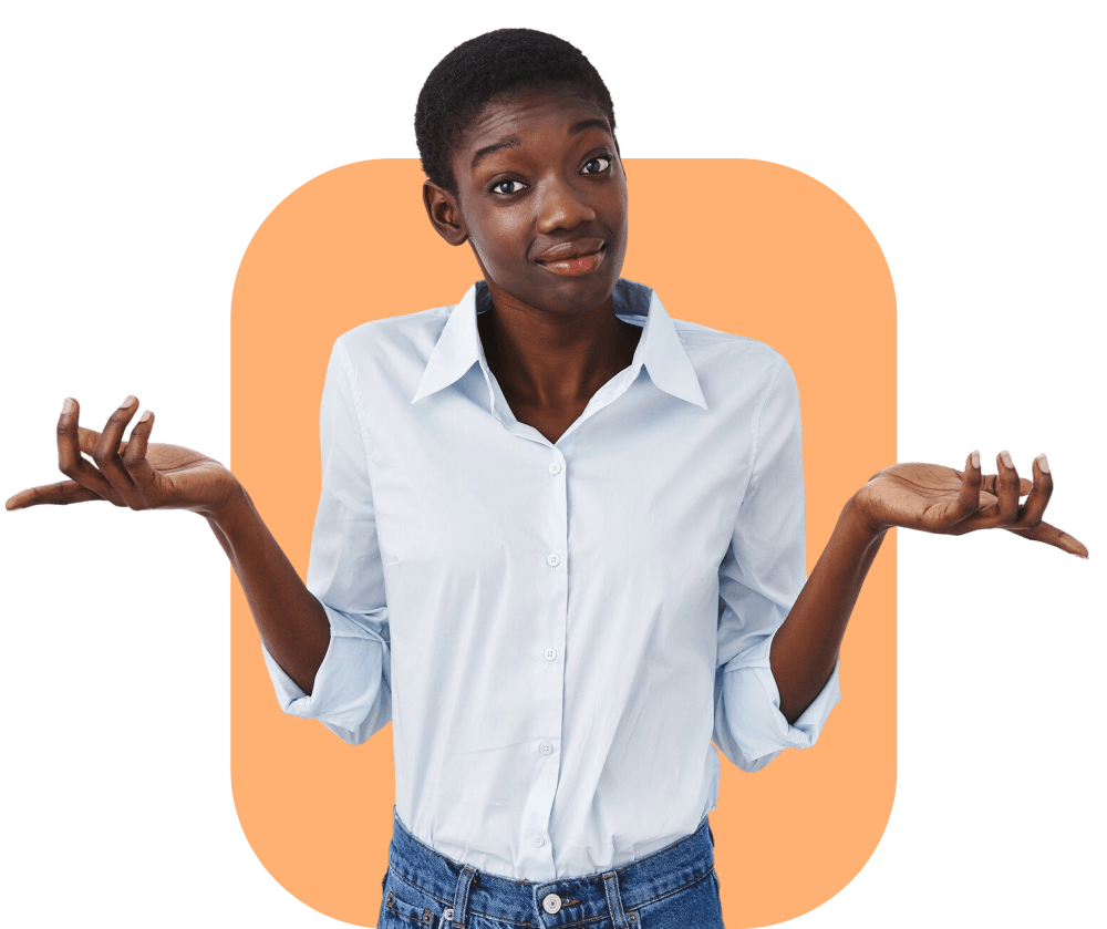 Personne souriante pointant